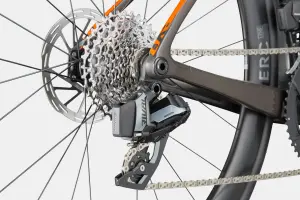 Cannondale SuperSix EVO 4 Karbon Yol Yarış Bisikleti - Cactus Green